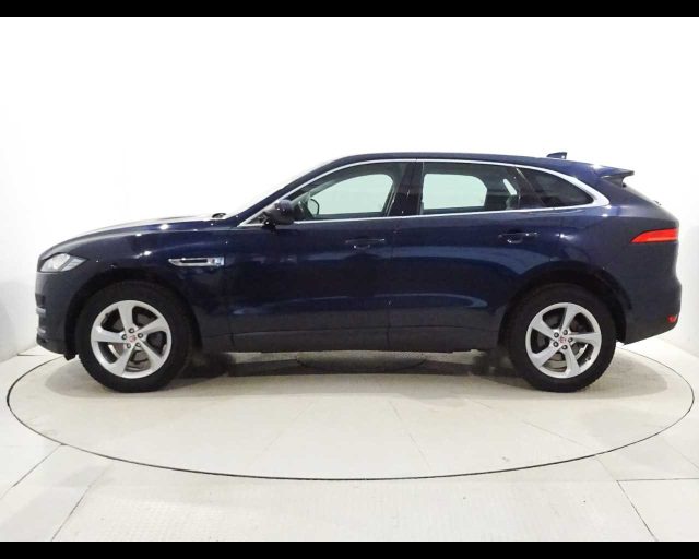 JAGUAR F-Pace 2.0 D 180 CV AWD aut. Prestige Immagine 2