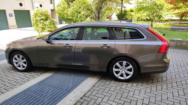 VOLVO V90 D4 Business Plus PELLE-NAVI-XENO-GANCIO TRAINO Immagine 2