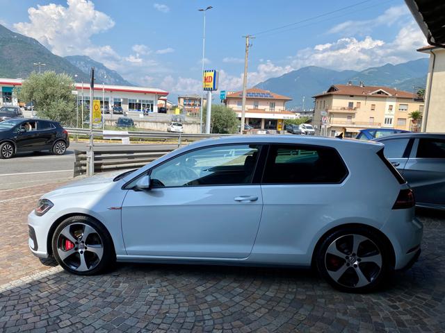 VOLKSWAGEN Golf GTI Performance 2.0 245 CV TSI DSG 3p. Bianco Perla Immagine 1