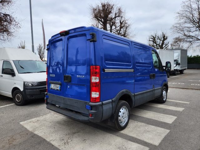 IVECO Daily L1 H1 2 PORTE LATERALI Immagine 3