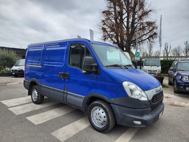 IVECO Daily L1 H1 2 PORTE LATERALI Immagine 2