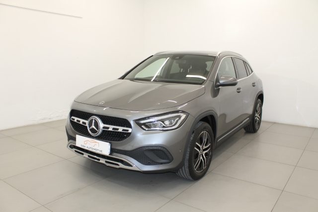 MERCEDES-BENZ GLA 200 d Automatic Sport Plus Immagine 0