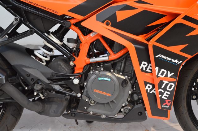 KTM RC 390 2024 - 1.000 KM + PATENTE A2 Immagine 2