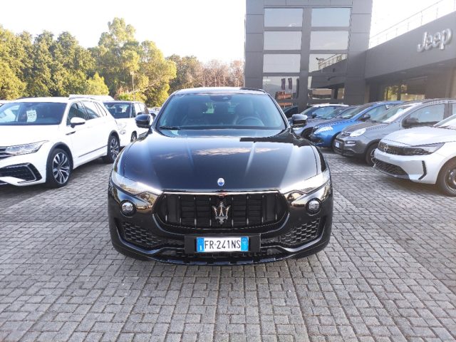 MASERATI Levante V6 Diesel 275 CV AWD Nerissimo Edition Immagine 0