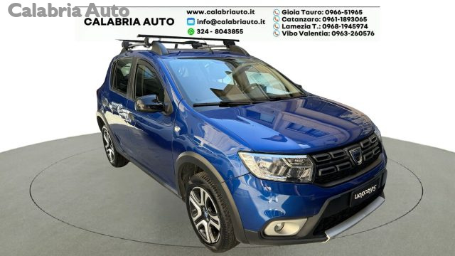 DACIA Sandero Stepway 1.0 TCe 100CV ECO-G 15th Anniversary Immagine 1