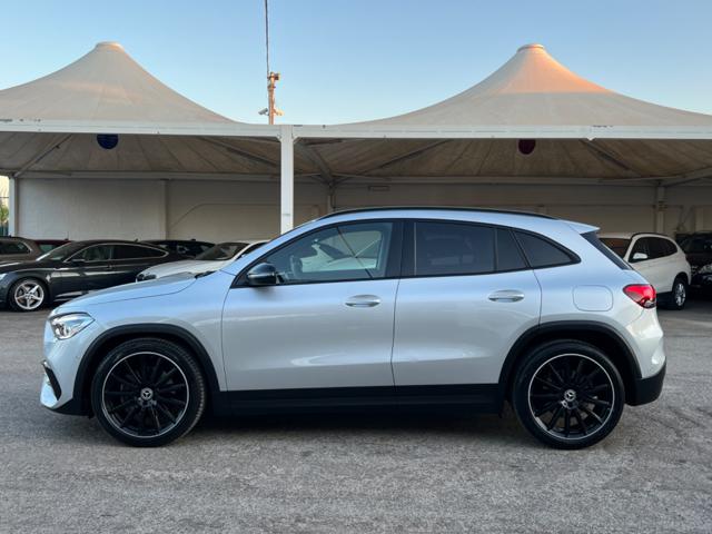 MERCEDES-BENZ GLA 220 d Automatic 4Matic Premium Night Edition Immagine 3