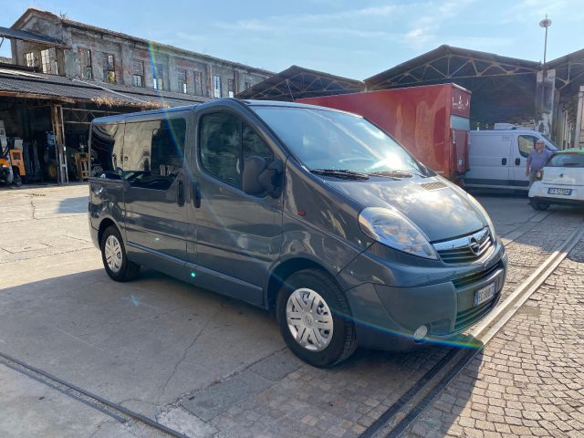 OPEL Vivaro 27 2.0 CDTI 120CV PC-TN Combi 9 posti Immagine 1