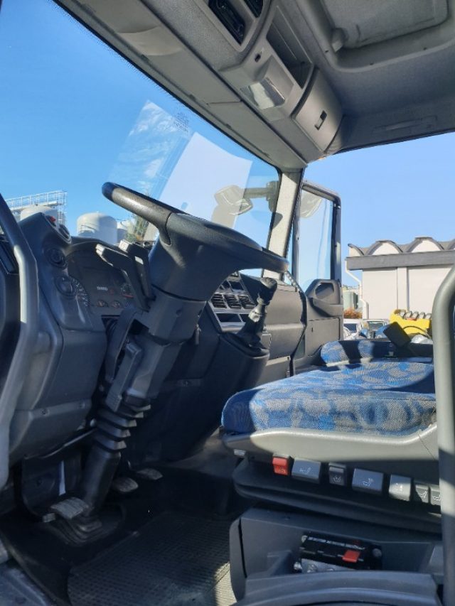 IVECO EUROCARGO GRU RIBALTABILE Immagine 2