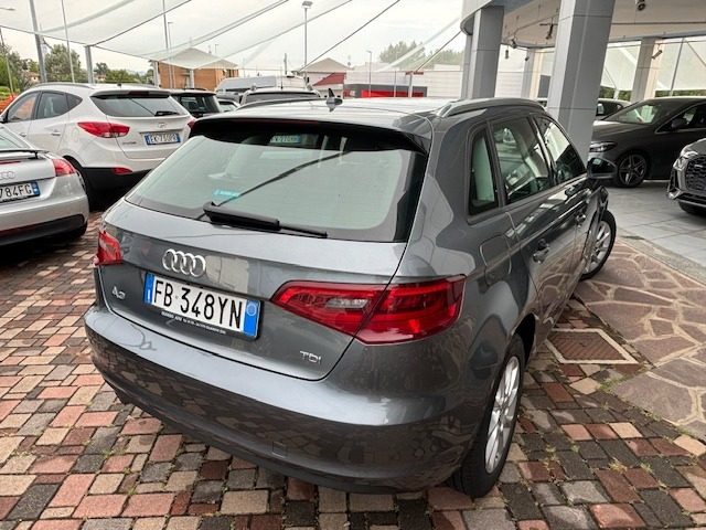 AUDI A3 SPB 1.6 TDI clean diesel Attraction Immagine 3