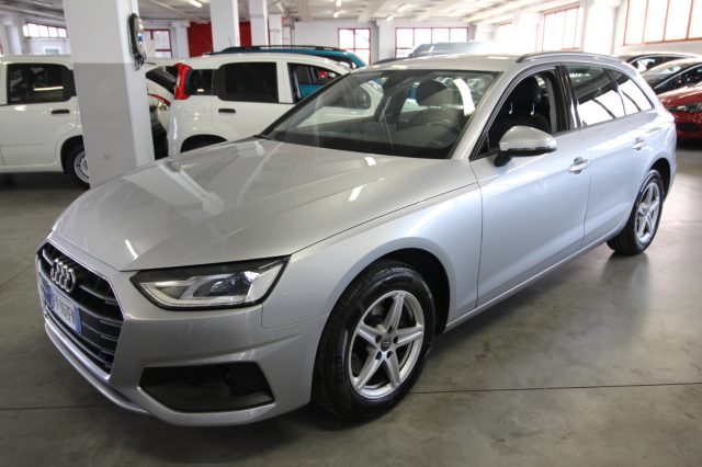 AUDI A4 Avant 30 TDI/136 CV Ibrida S-tronic Immagine 1