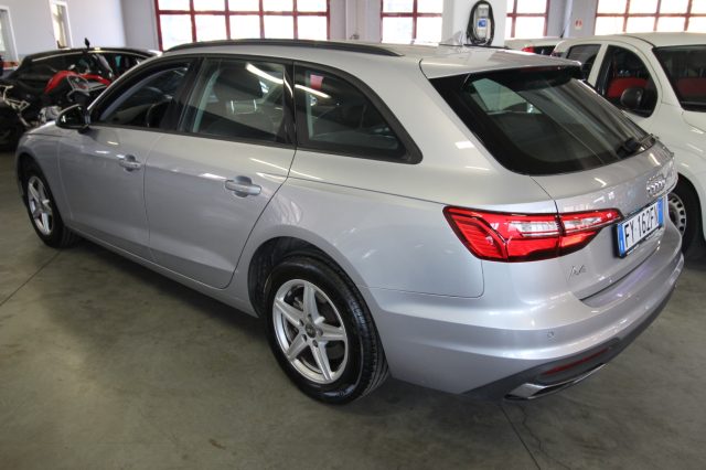 AUDI A4 Avant 30 TDI/136 CV Ibrida S-tronic Immagine 3