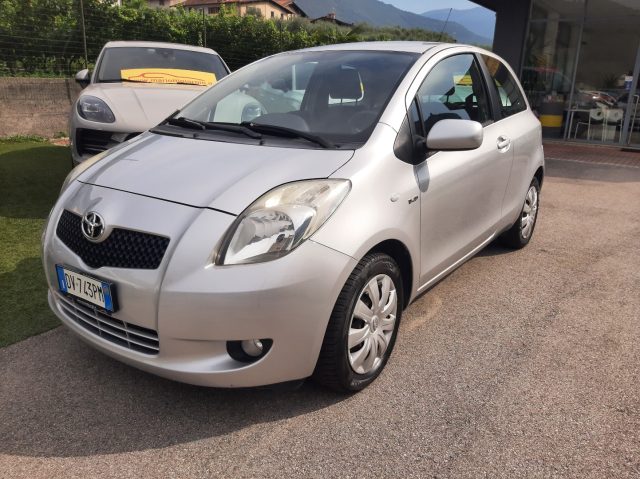 TOYOTA Yaris 1.4 D-4D 3 porte NAV Immagine 0