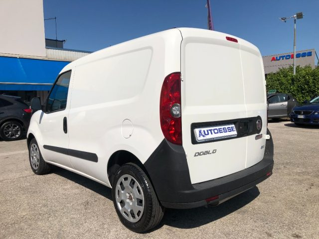 FIAT Doblo 1.4 T-Jet Natural Power SX (METANO) Immagine 1