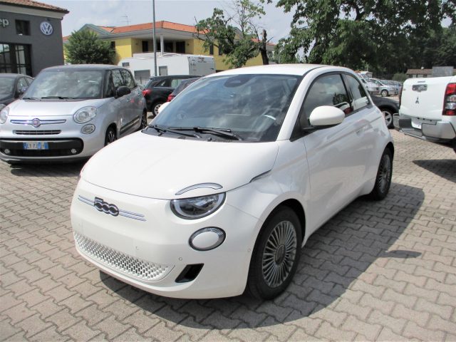 FIAT 500e Icon + Berlina - Camera/Pack Comfort/Navi Immagine 1