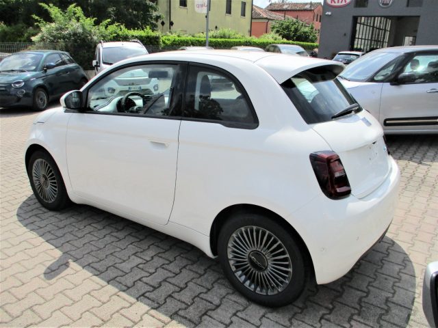 FIAT 500e Icon + Berlina - Camera/Pack Comfort/Navi Immagine 2