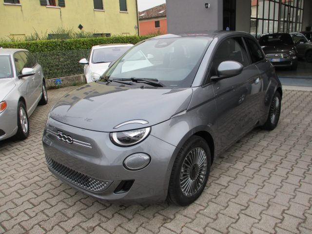 FIAT 500e Icon + Berlina - Camera/Pack Comfort/Navi Immagine 0