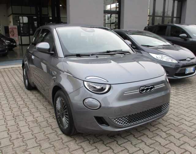 FIAT 500e Icon + Berlina - Camera/Pack Comfort/Navi Immagine 1