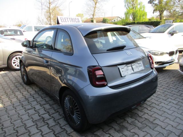 FIAT 500e Icon Berlina - Cavo Mode 3 - Navi/Carplay Immagine 2