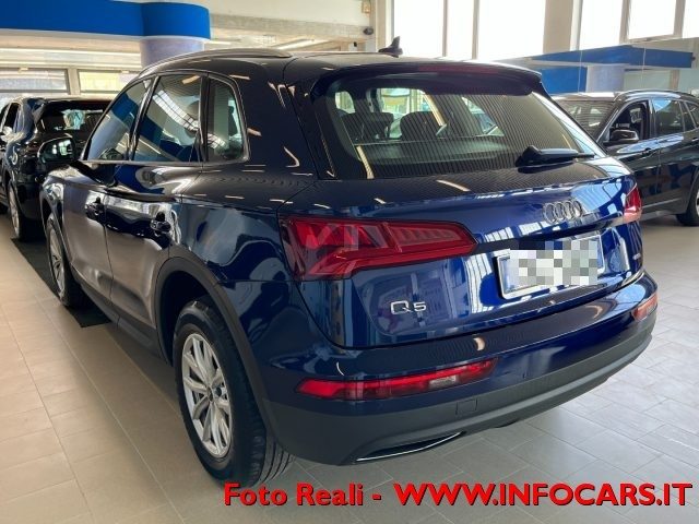 AUDI Q5 40 TDI 190cv quattro S-tronic Business Immagine 3