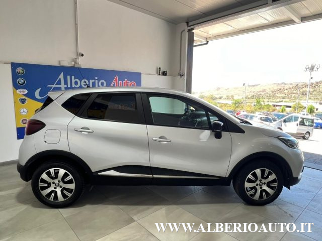 RENAULT Captur dCi 8V 90 CV Life Immagine 3