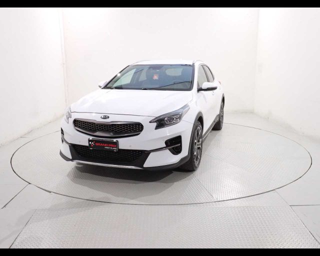 KIA XCeed 1.6 CRDi 136 CV MHEV iMT High Tech Immagine 1