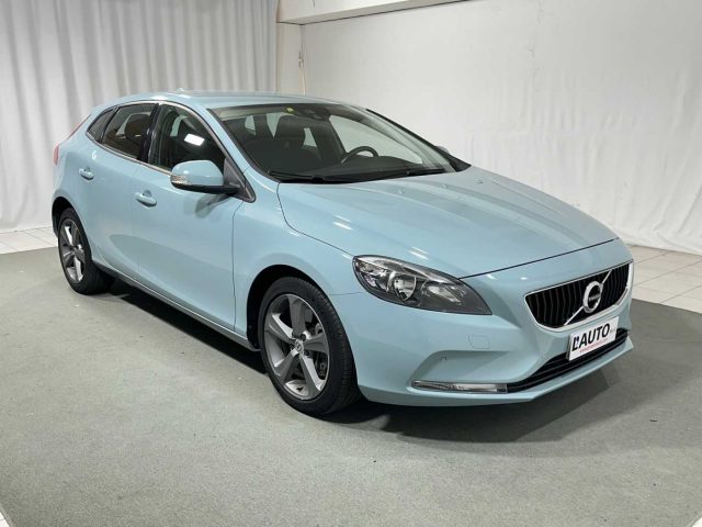 VOLVO V40 D2 Geartronic Plus Immagine 2