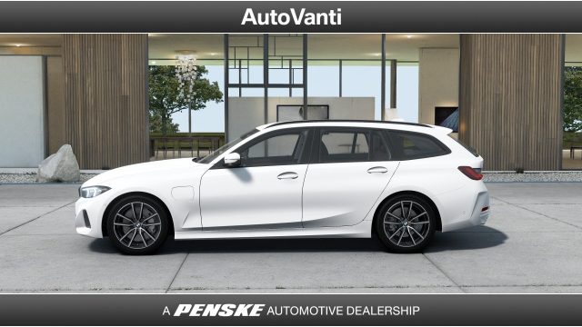 BMW 330 e Touring Immagine 1