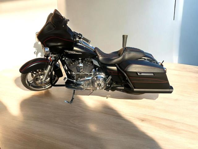 HARLEY-DAVIDSON FLHX Street Glide FLHXS SCREAMIN EAGLE Immagine 4