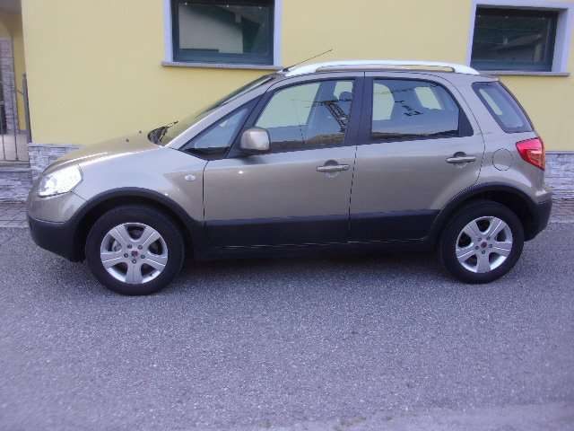 FIAT Sedici 1.6 16v Emotion 4x4 107cv-99.000 km !!! Immagine 2