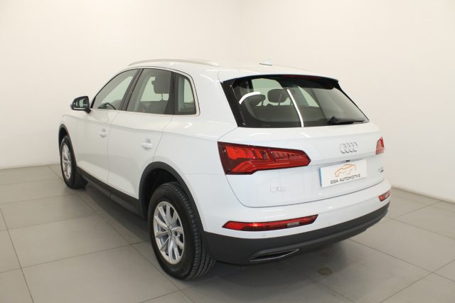 AUDI Q5 2.0 TDI Quattro S tronic Sport Immagine 4