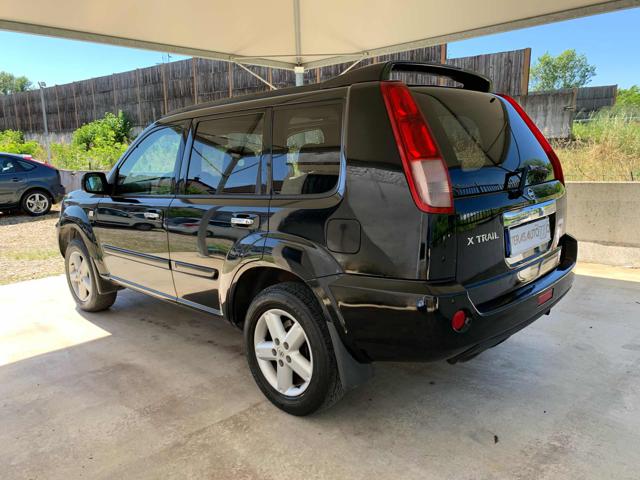 NISSAN X-Trail 2.5 16V BENZINA CAMBIO AUTOMATICO - TETTO APRIBILE Immagine 3