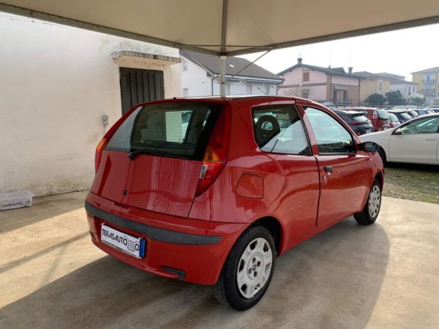 FIAT Punto 1.2i 16V 3P BENZINA OK NEOPATENTATI GOMME NUOVE Immagine 3