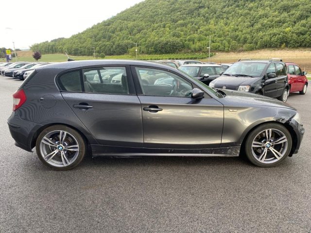 BMW 120 d cat 5 porte Futura Angel Eyes cerchi M-sport Immagine 3