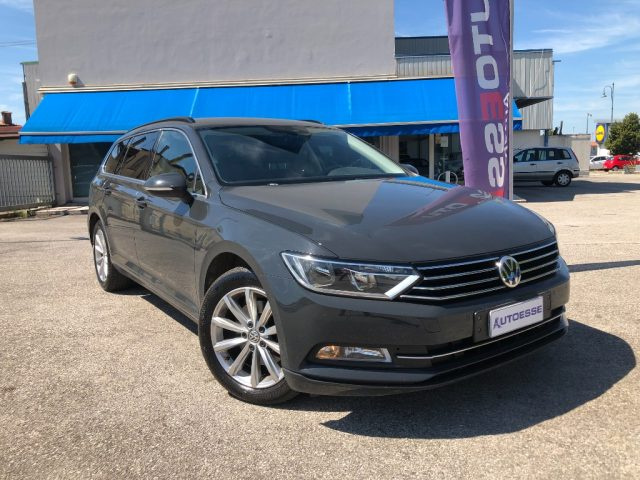 VOLKSWAGEN Passat Variant 1.6 TDI SCR DSG Business BMT Immagine 4