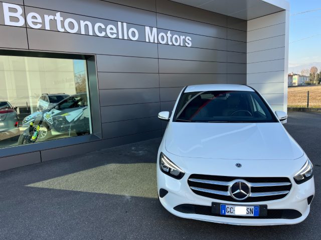 MERCEDES-BENZ B 180 d 1.5 116cv Automatic Executive TELECAMERA CARPLAY Immagine 1