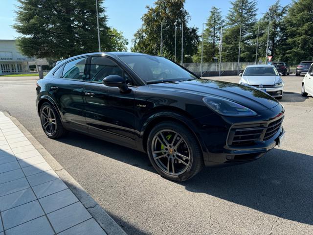 PORSCHE Cayenne Coupé 3.0 V6 E-Hybrid Platinum Edition Immagine 4