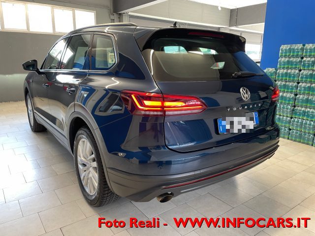 VOLKSWAGEN Touareg 3.0 V6 TDI 286 CV SCR Style Immagine 3