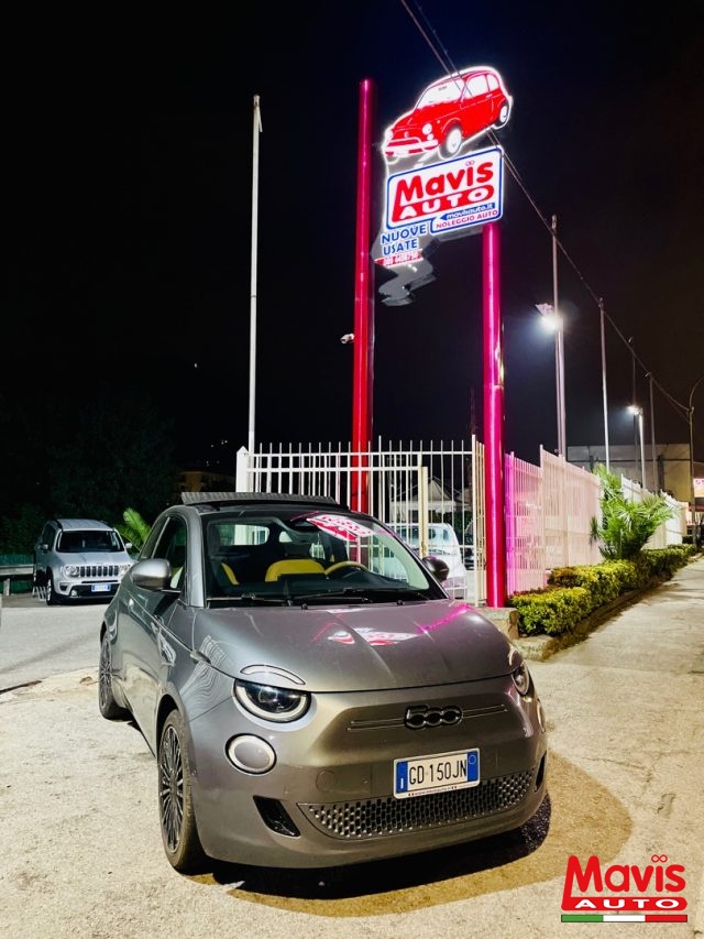 FIAT 500e La Prima Cabrio 42kwh 118cv Immagine 0