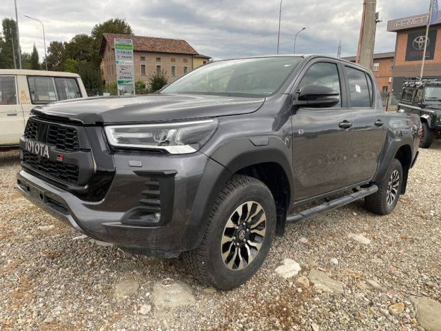 TOYOTA Hilux 2.8 D A/T 4WD 4 porte Double Cab GR SPORT Immagine 3