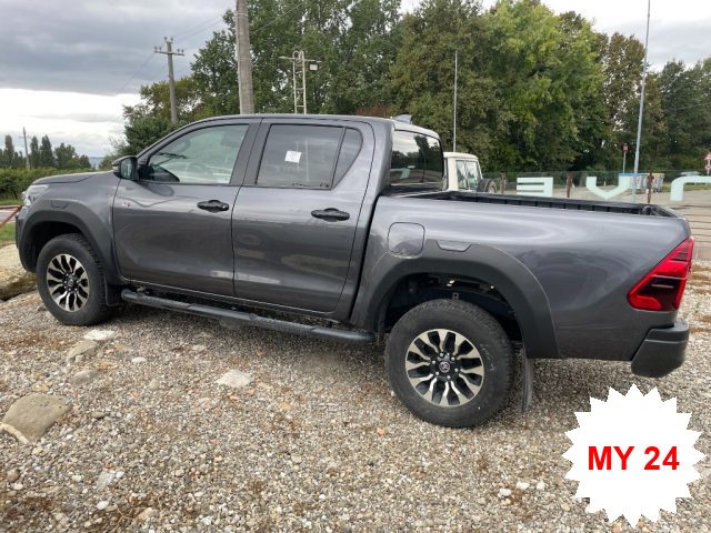 TOYOTA Hilux 2.8 D A/T 4WD 4 porte Double Cab GR SPORT Immagine 0