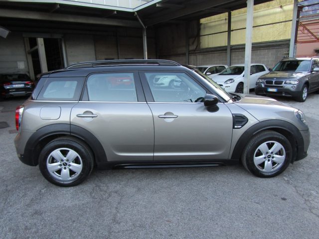 MINI Countryman Cooper D 2.0 Hype auto * 108.000 KM REALI * Immagine 3