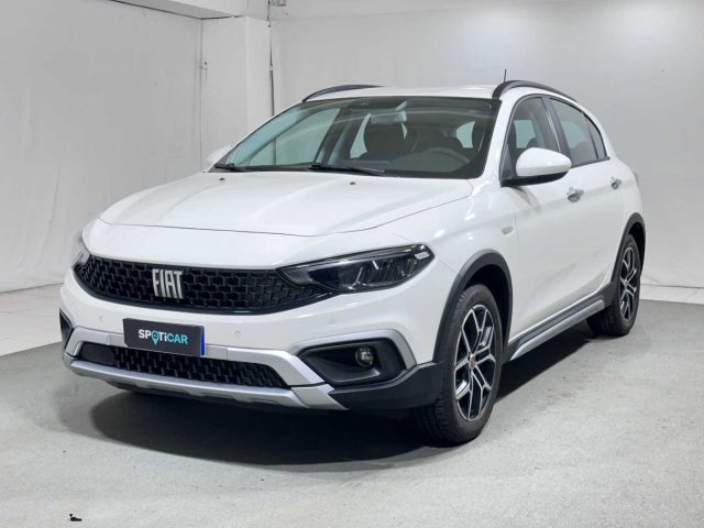 FIAT Tipo 1.5 Hybrid DCT 5 porte Cross Immagine 0