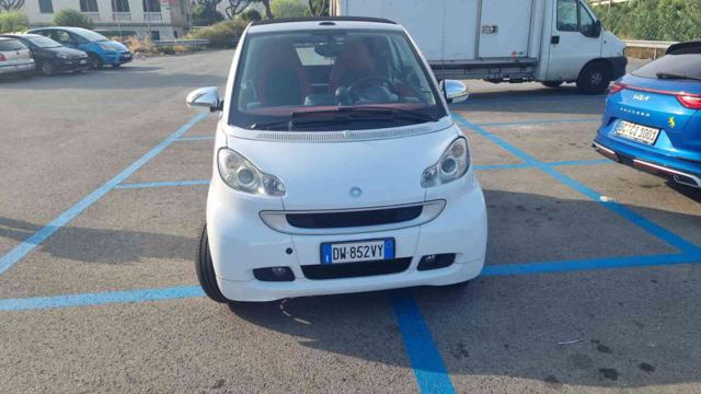 SMART ForTwo 1000 52 kW MHD cabrio passion Immagine 1