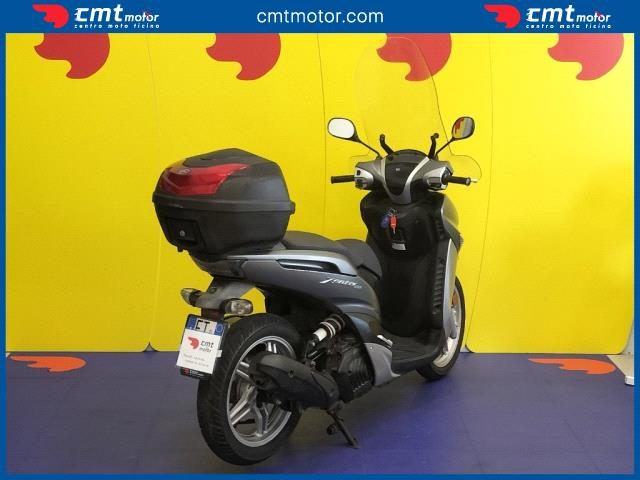 YAMAHA Xenter 125 Garantito e Finanziabile Immagine 3