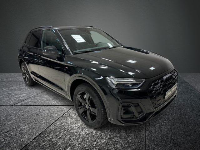 AUDI Q5 40 TDI 204 CV quattro S tronic S line Immagine 2