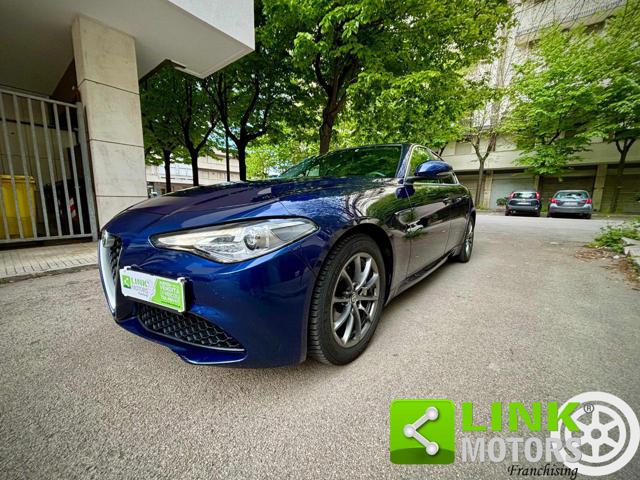 ALFA ROMEO Giulia 2.2 Turbodiesel 136 CV AT8 Business Immagine 0