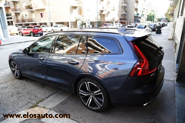 VOLVO V60 D3 AWD Geartronic R-design Immagine 4