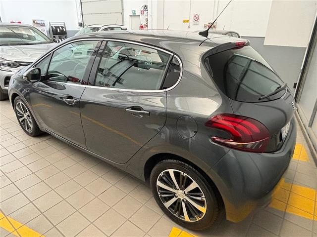 PEUGEOT 208 5 Porte 1.6 BlueHDi 75cv Allure Immagine 4