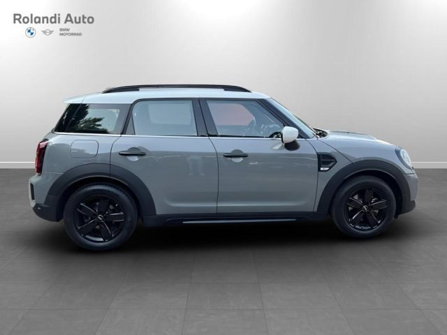 MINI Countryman 2.0 D Cooper D Business Auto Immagine 3