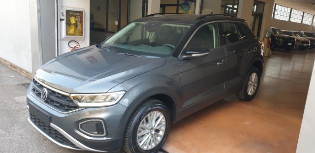 VOLKSWAGEN T-Roc 1.5 TSI ACT DSG Life Immagine 1